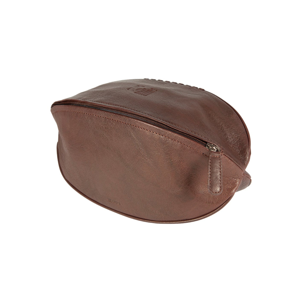 K0011BB | Beauty Case "Rugby Ball" Genuine Leather - Color: Dark Brown - Elastic inside bottle holder - Zipper closure - Dimensions: 35 x 14 x 14 cm- Packaging: Tnt bag