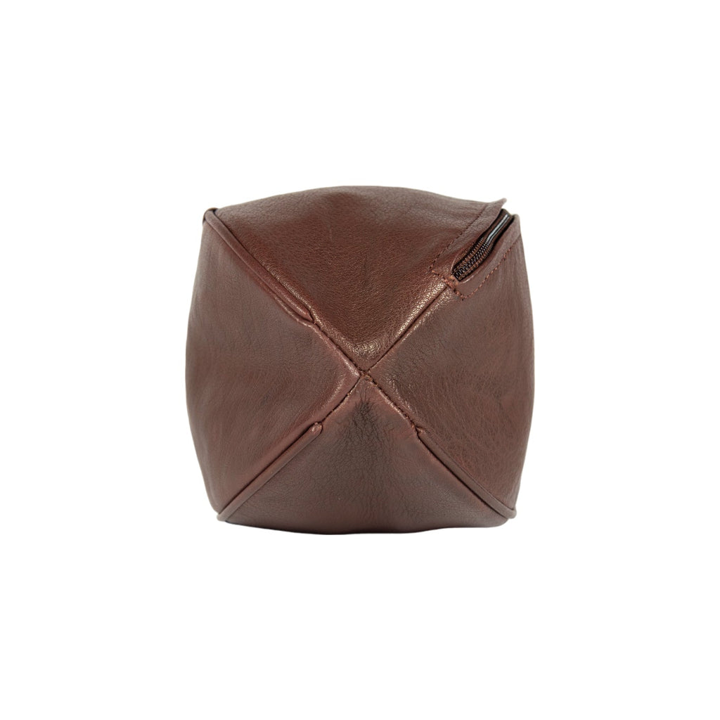 K0011BB | Beauty Case "Rugby Ball" Genuine Leather - Color: Dark Brown - Elastic inside bottle holder - Zipper closure - Dimensions: 35 x 14 x 14 cm- Packaging: Tnt bag