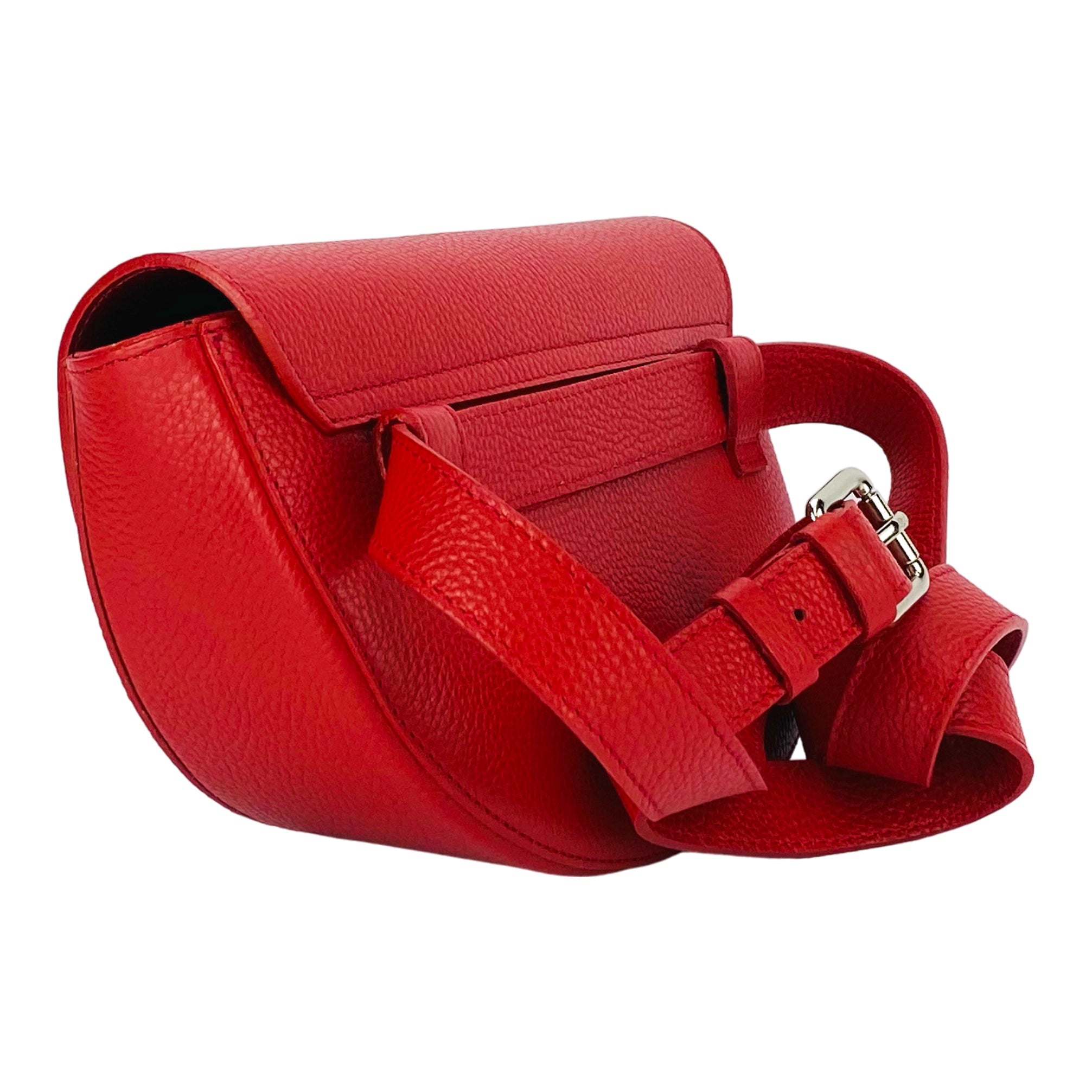 RB1027V | Women's Rounded Bandolier Bag in Genuine Leather Made in Italy. Removable and adjustable leather shoulder strap. Shiny Nickel hardware - Red color - Dimensions: 25 x 15 x 9 cm.
